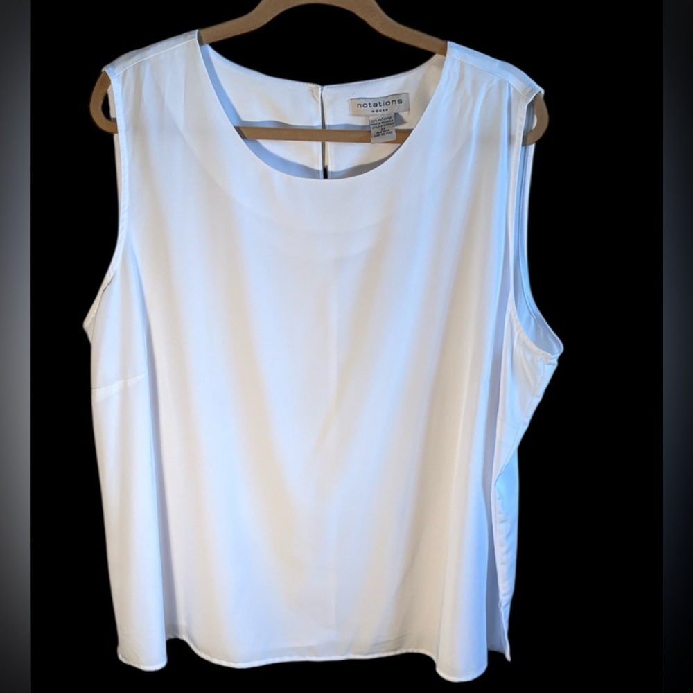 Notations White Sleeveless Tank Top